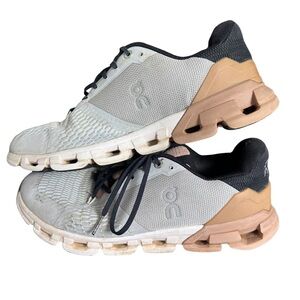 On Running (10) Cloudflyer in Glacier/Rosebrown - Running/Walking Sneakers